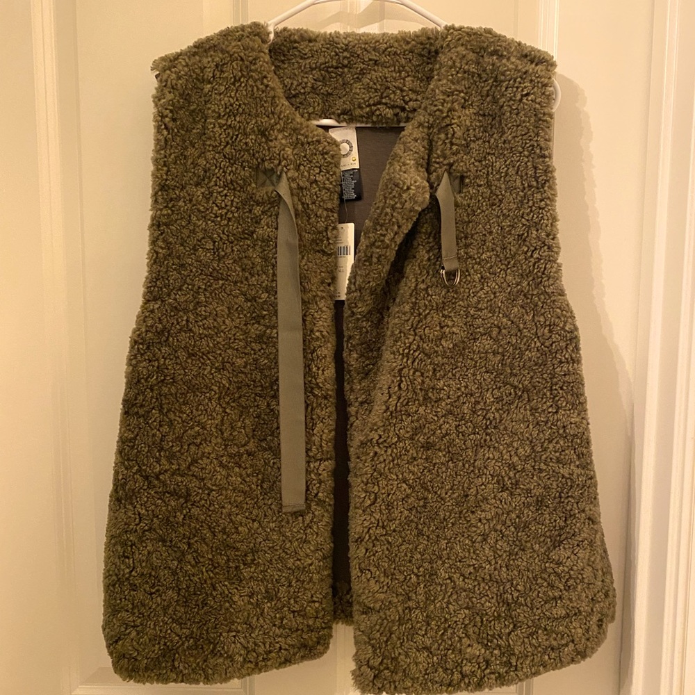 Fuzzy Army green vest - Anthropologie